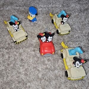 Mickey Roadster Racer Minnie Mouse Dinosaur Attraction Car Toys & Donald Duck